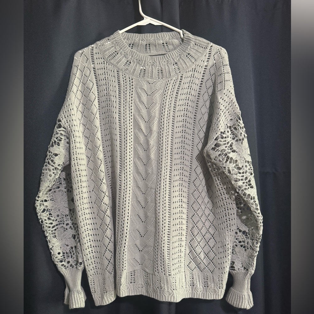 Lightweight sweater
